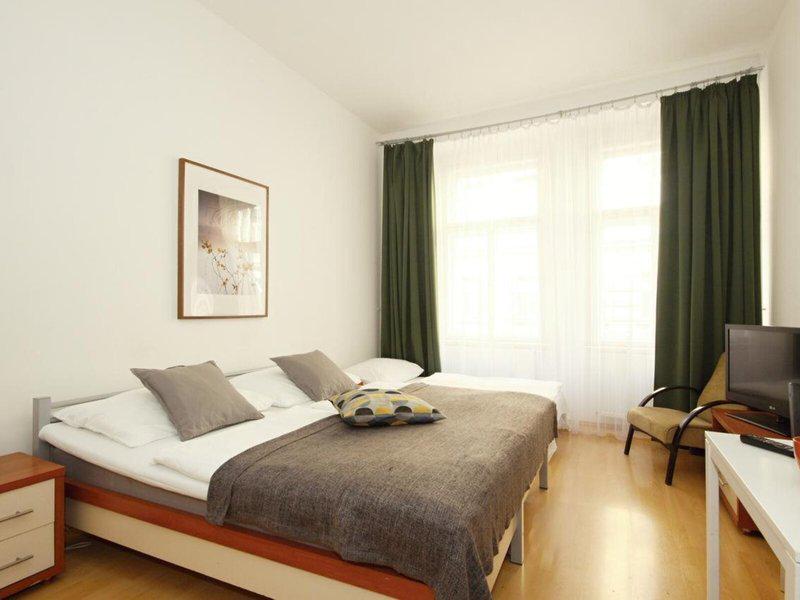 D8D4D3B8CDD413D7E5EFAC427AE9AADE