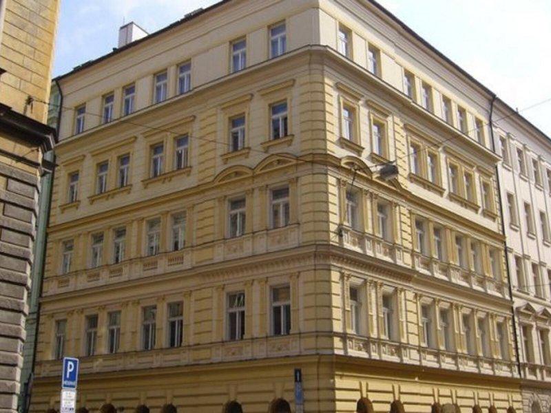 D4BCB440BDE6E70A8D06CA3CE185205E