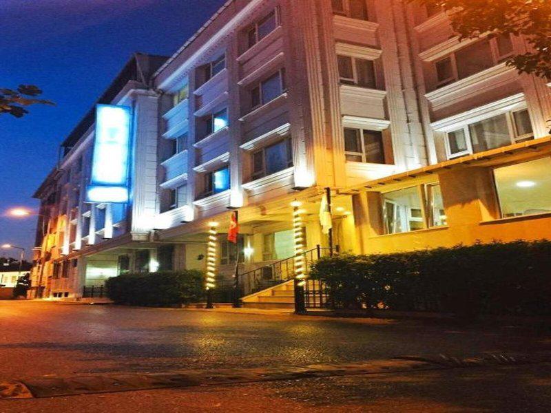 4BFB7E68D959112641BF2D1531CCB20C