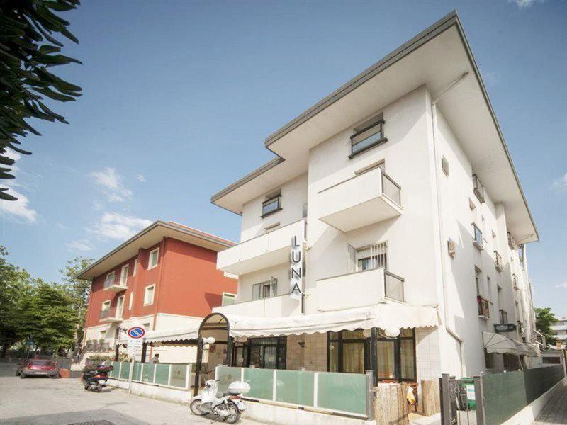 67E8D8BB7F2DB6AB4AD86B7E46AE27CD