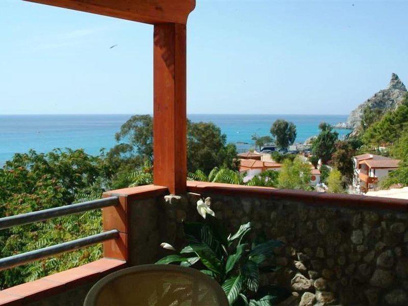 1AB274565321D2E4197CD4EB73E09AA6