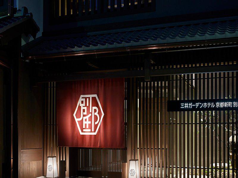 8582C8FED7838CF73E00475FDBC9A934