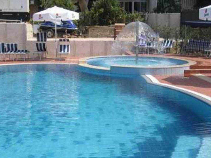 4672E7215E539B086438F4A56D06183A