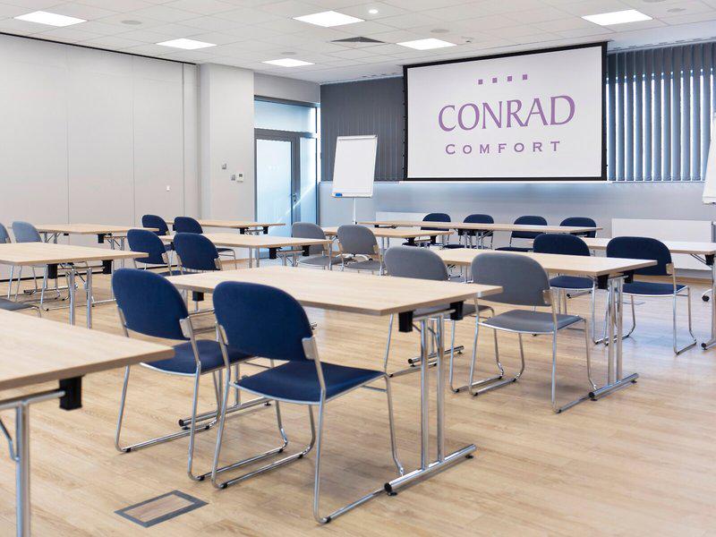 E47AE005CE65A8DF2F220ABF93134924