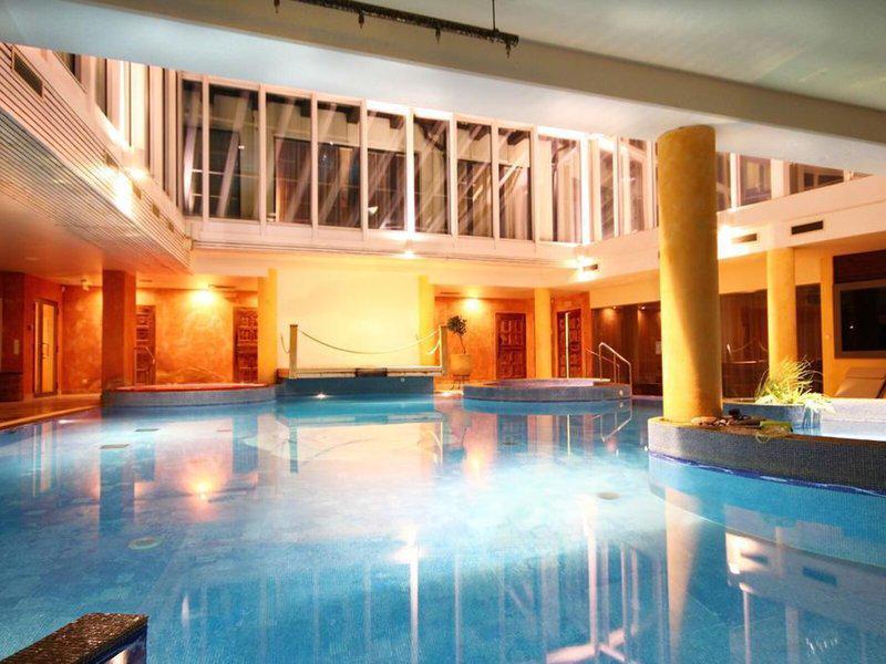 3B00DF4FB3B8EB77B03DDF5C3D49D7FC