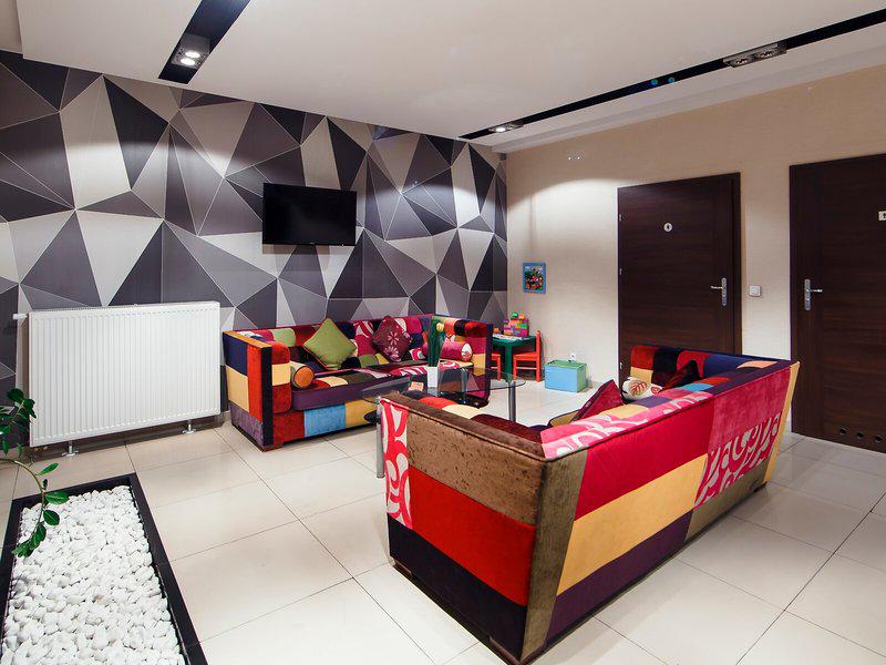 9BAA32CC408F8167E5A2C900B4F2DD49