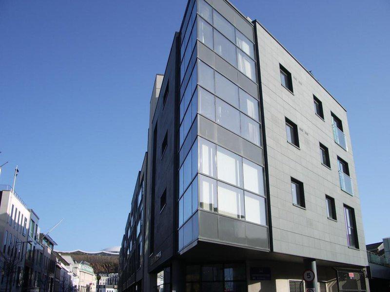 BD2714345065F7499BEEA131B154F244