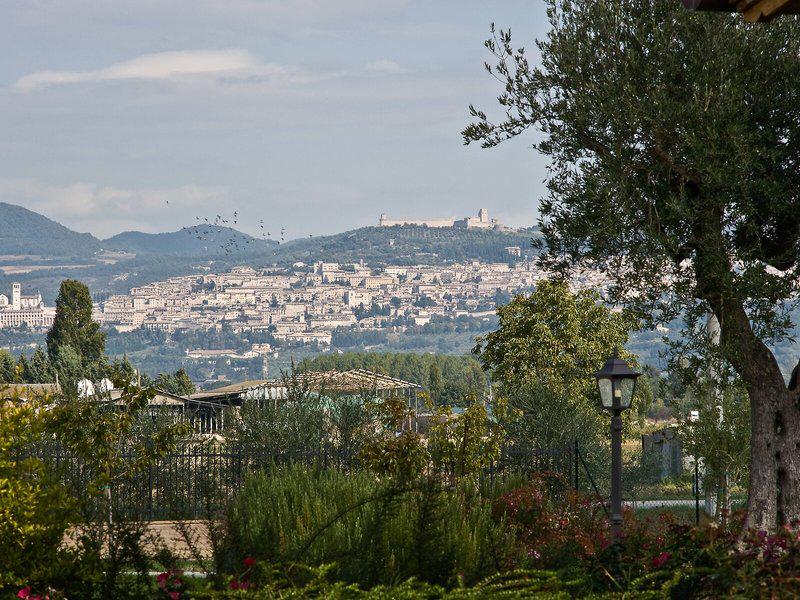 6676D0133160814437374E590A90B9EA