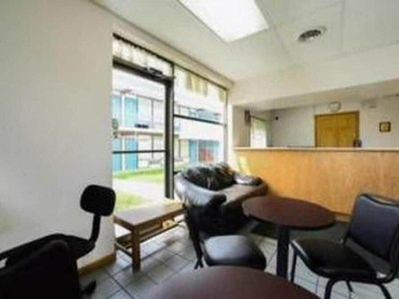 5799B580CFF51447D41C0F1C61FAC040