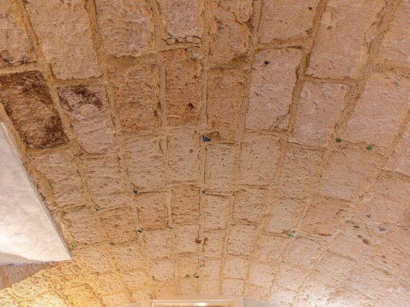 94279B0EC0409AAA4FAC45D1B547704B