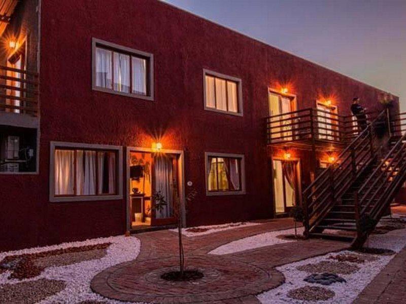 EE7C9AD7C6D50D140A585BA872389416