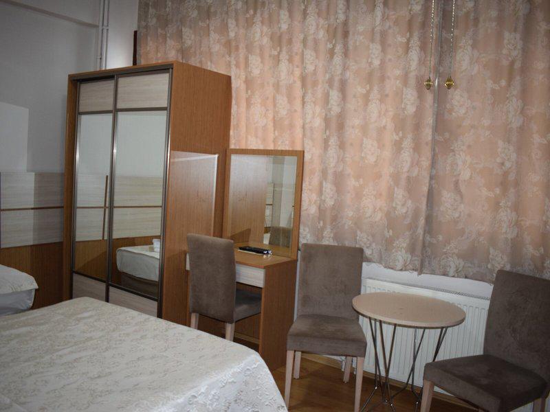 79DD6F65A20C99BB00E6D3AC28A1589B