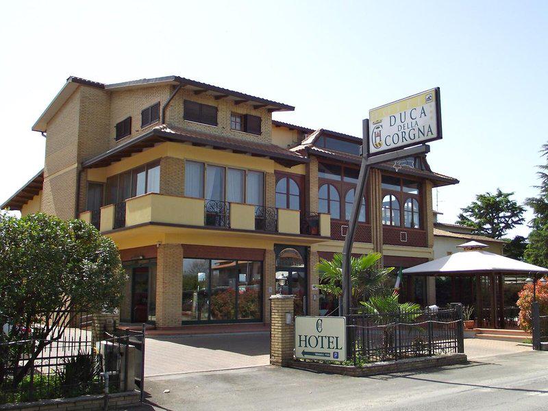 FAE0F3CF84E51D8C90F24D2C04C66E95