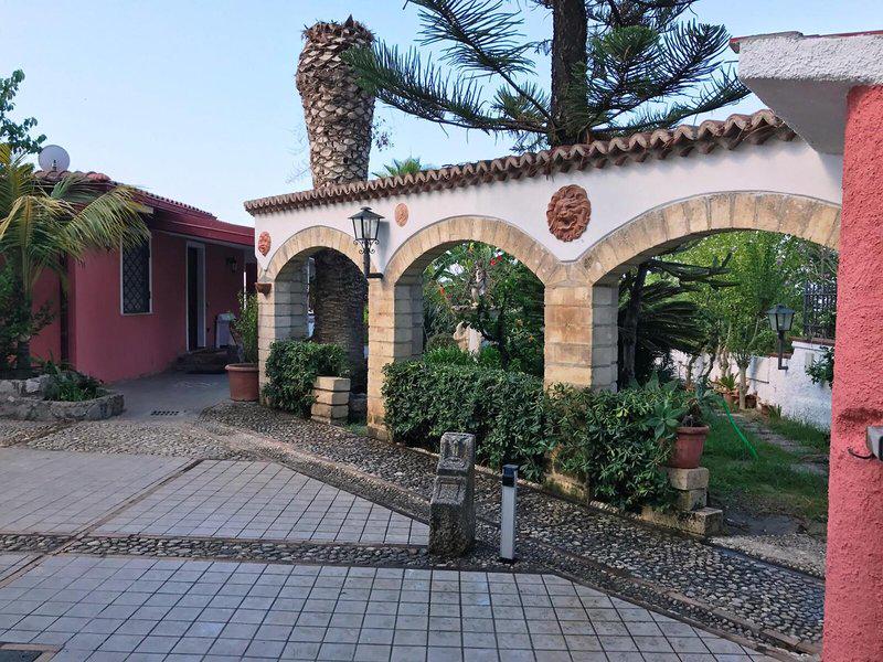 B68E0422B8CFEC904D3A97F6FBDA1250