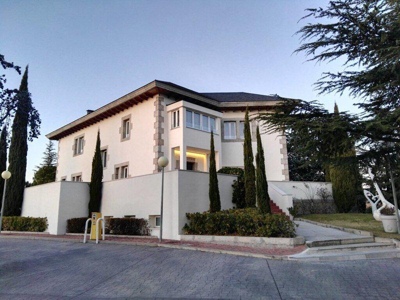 1C8D98AE07B741739CF32222E0E708F1