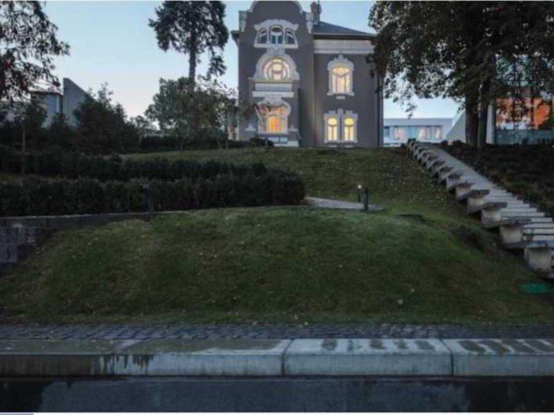 F51344ED7644B30534BE9C36CEB8590F