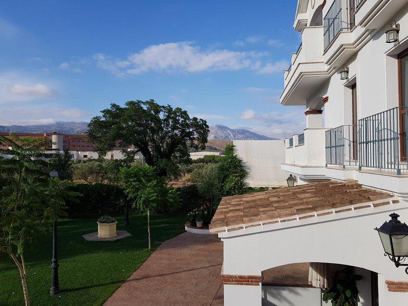 20C392A3BE9AB5B5647E955AC286703B