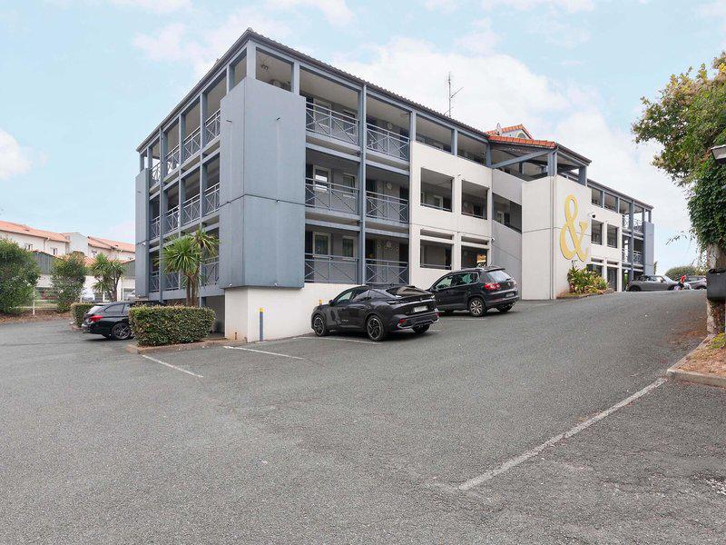 2C8C6EF8F647865A87F5A03E06B4B098