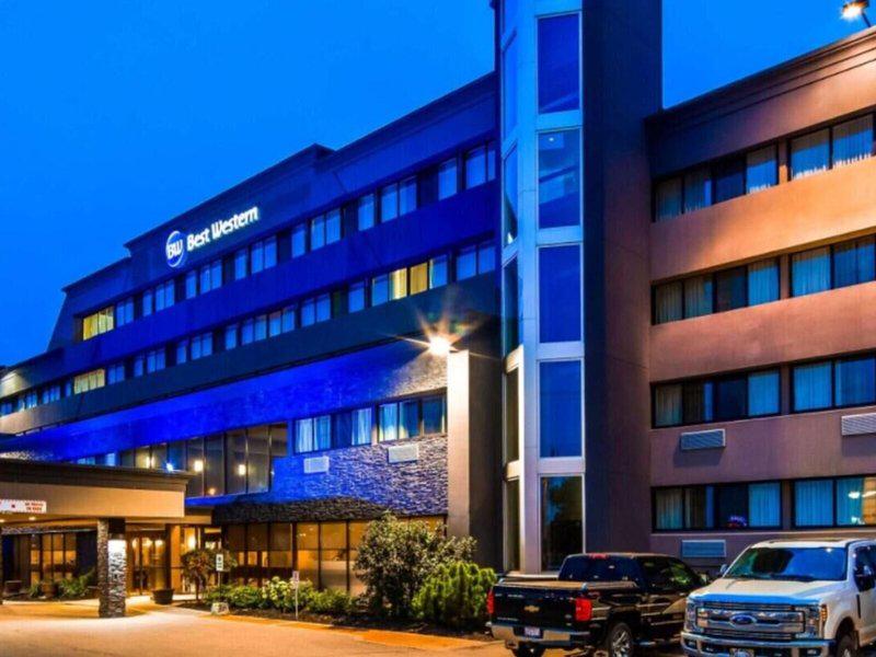 6EF79F5AF543DA0886A91895B65F8524