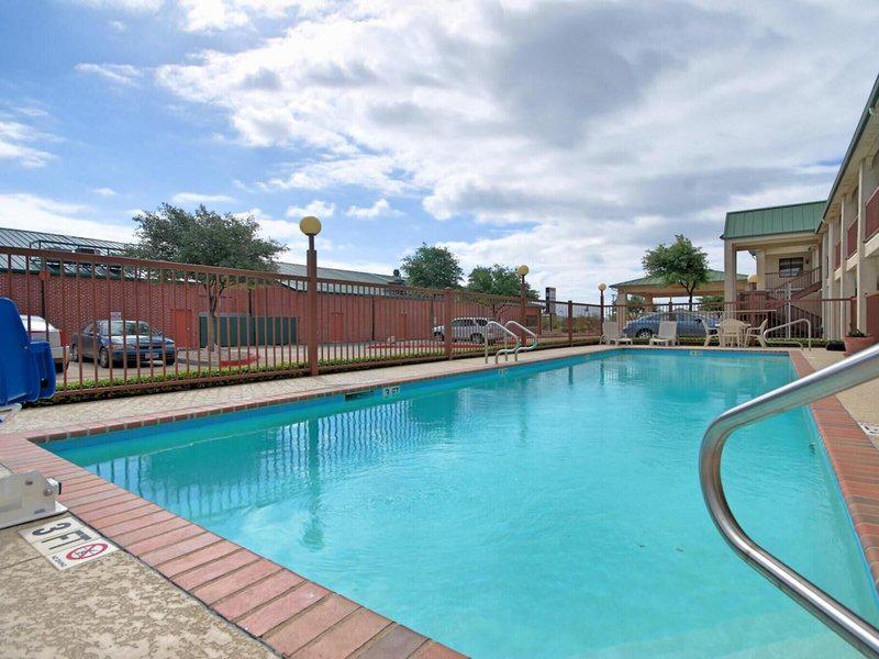 3B68E0C9DB468CB0665F09CAA8CB619C