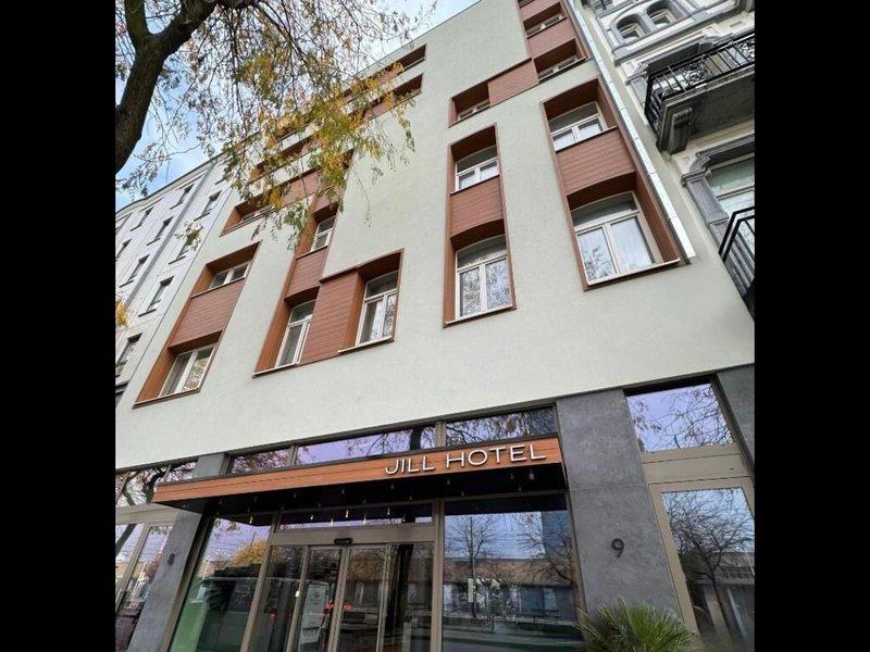 81F7CF0942055A5AD5B1C61D3964CBFD