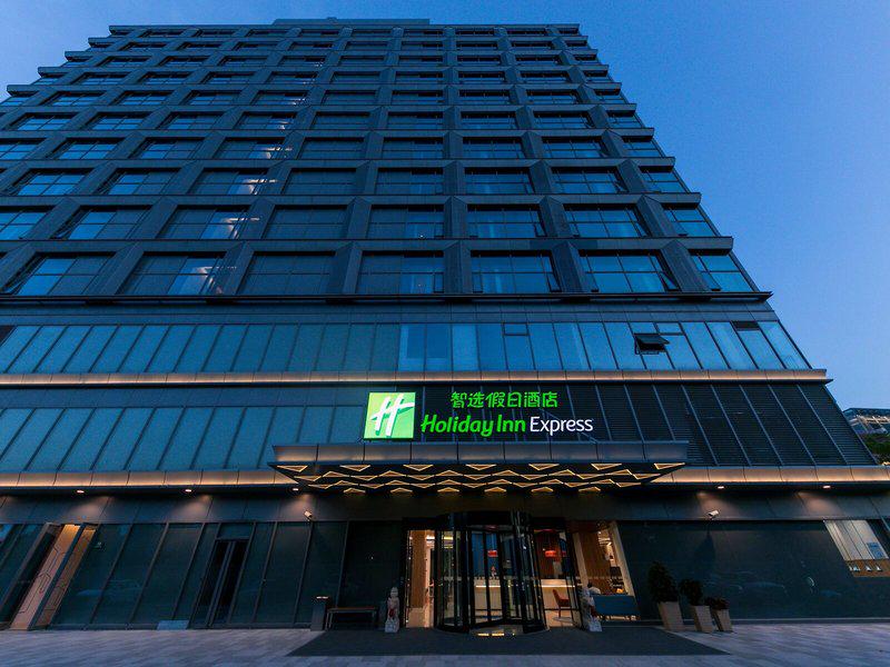 F427B528C5BDB1E9D4956387A9A4ED1B