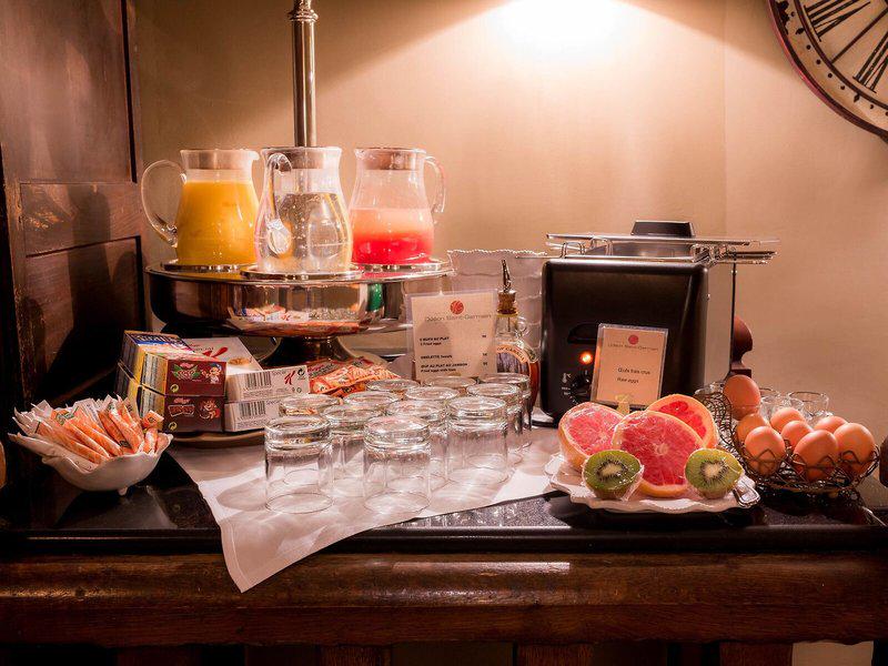 DFE9874ED3A9E50676CC1C848B85995C