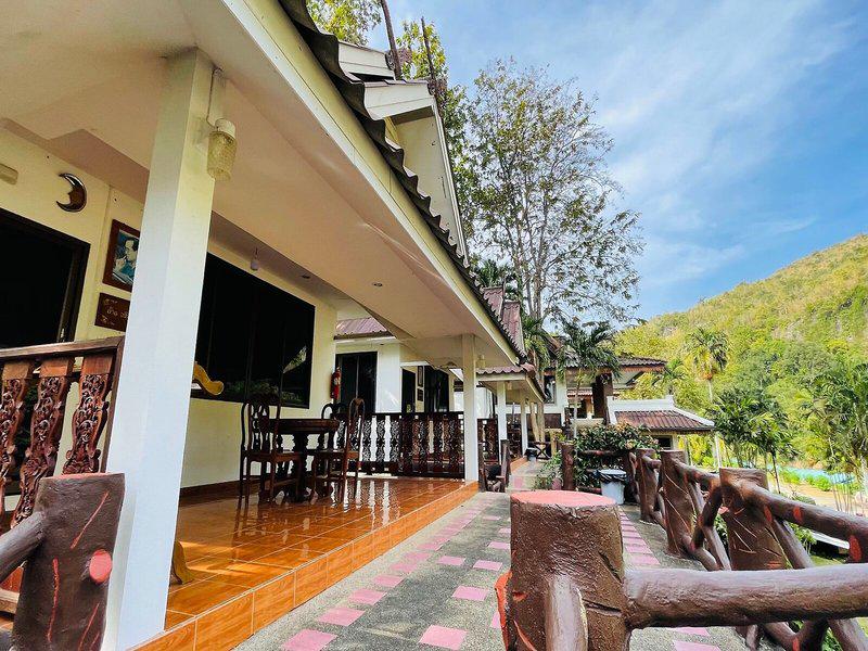 927857A49374217BA026CAFD09D22B2B