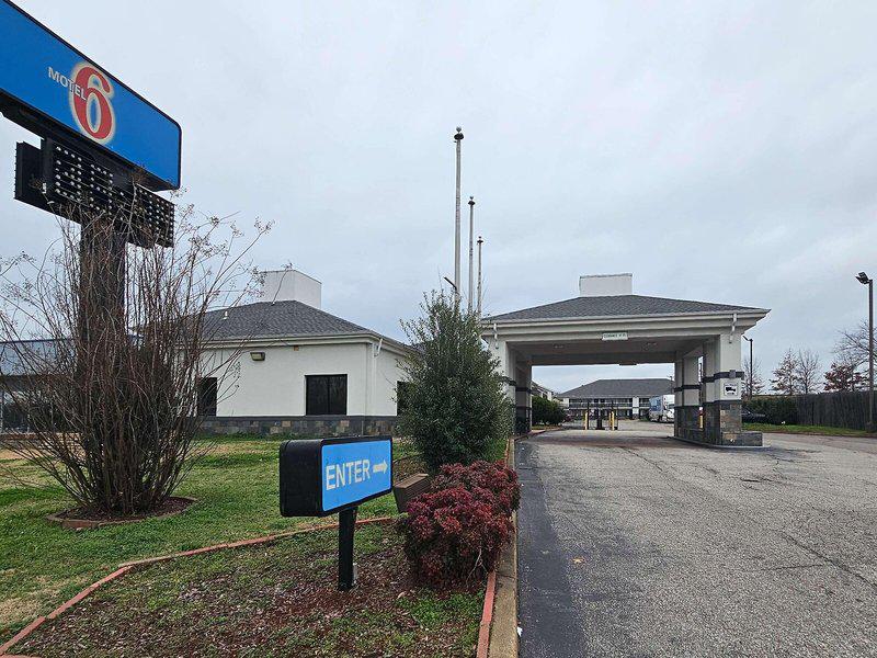 90EB854D85A3641DF9C23A6489C7FA9D