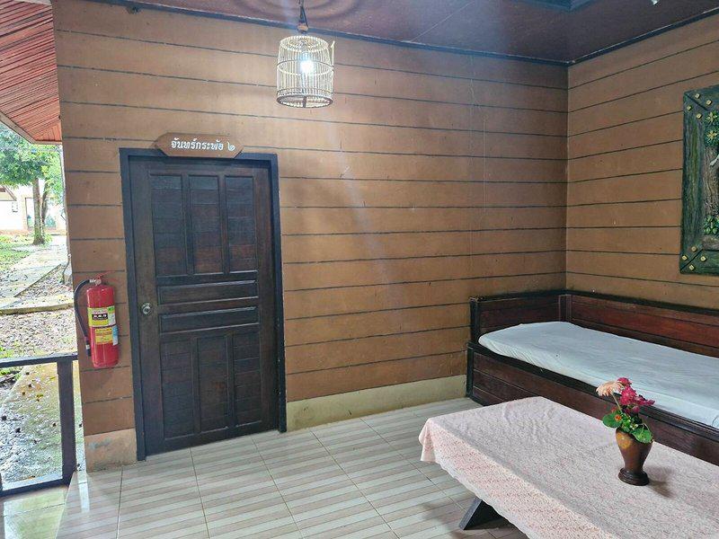 27CDF2E60C91288DFF6C32121A28A566