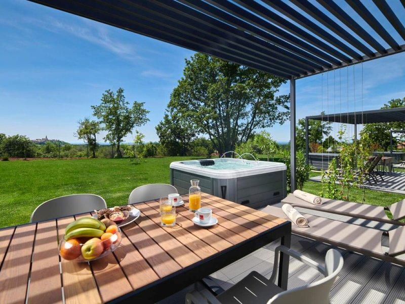 0B9BF44EB9626998835ECC57E53A2B0B