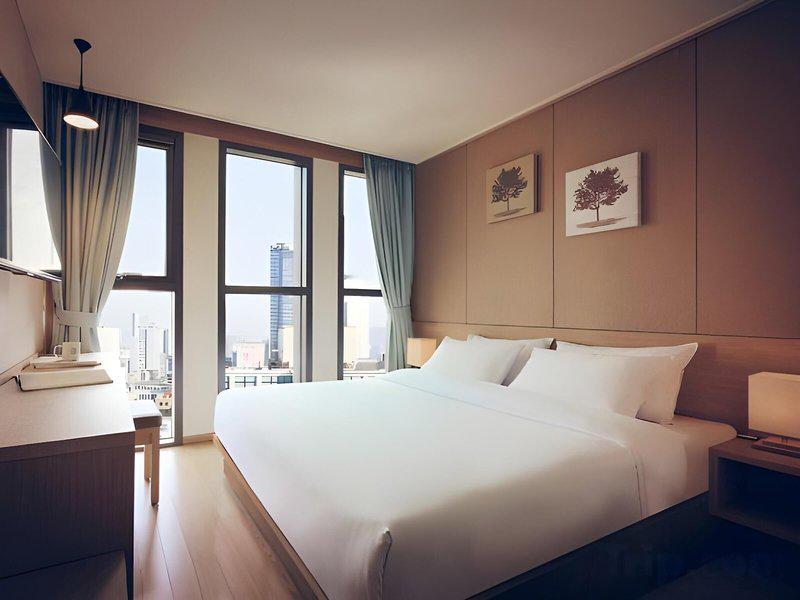 52D3C0C7C4CF5C303869E68700B8AB9F