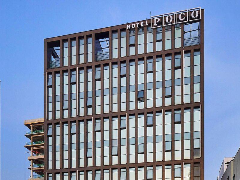 E6FEB0F2E55650B592BFEE833E2DAF04