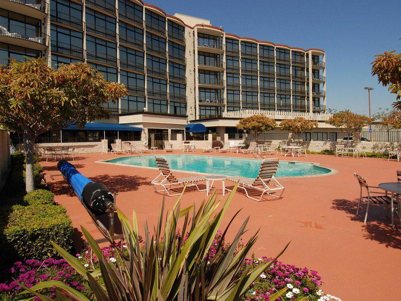 1C941B3168A6BB807775DD5D1D1CDC56