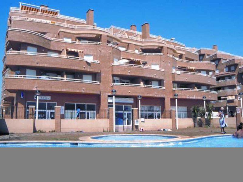 147BD02C8AD2DFFAAD2ECF51DC2C3A13