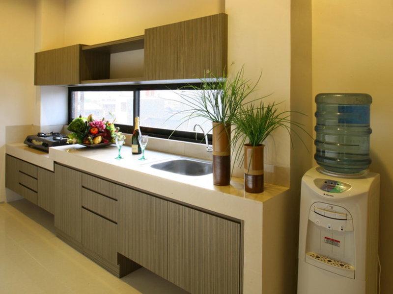 77B669983E9DB404390CE10396B747F1