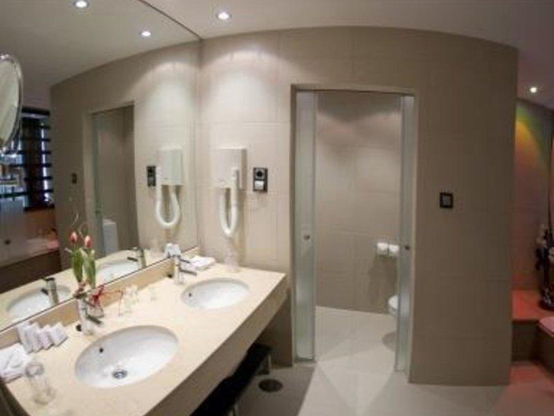 4BAB0A16ED293F4FF74844536A63E4E3