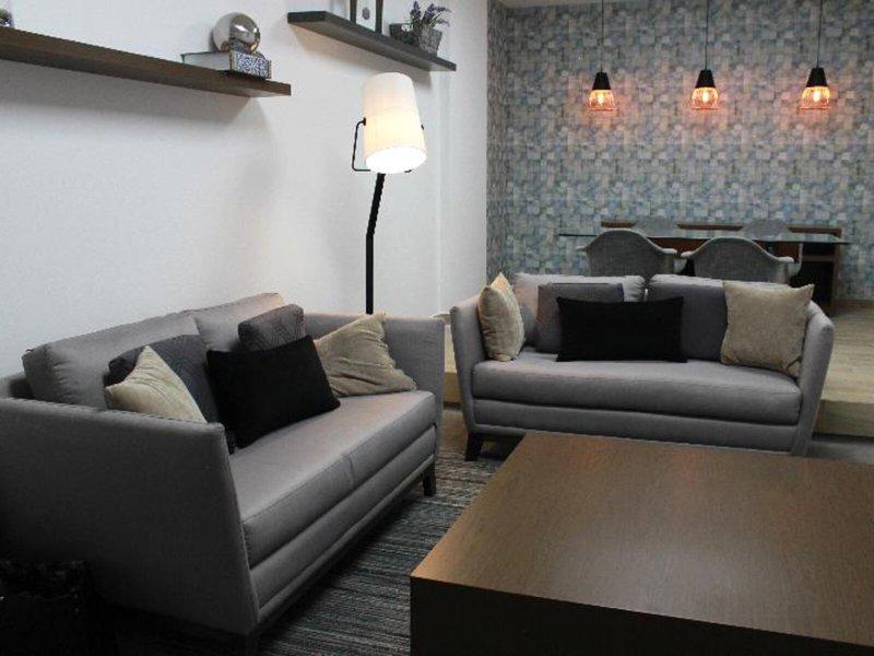 F215611ED5E912CB2F9CDC82D00CD84B