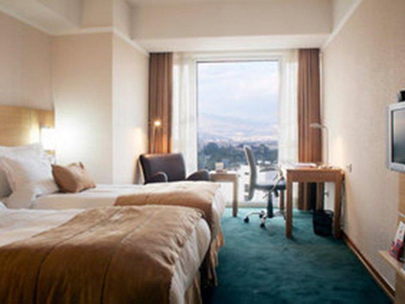 92E4F880E1804CA33D04DECEEB924C31