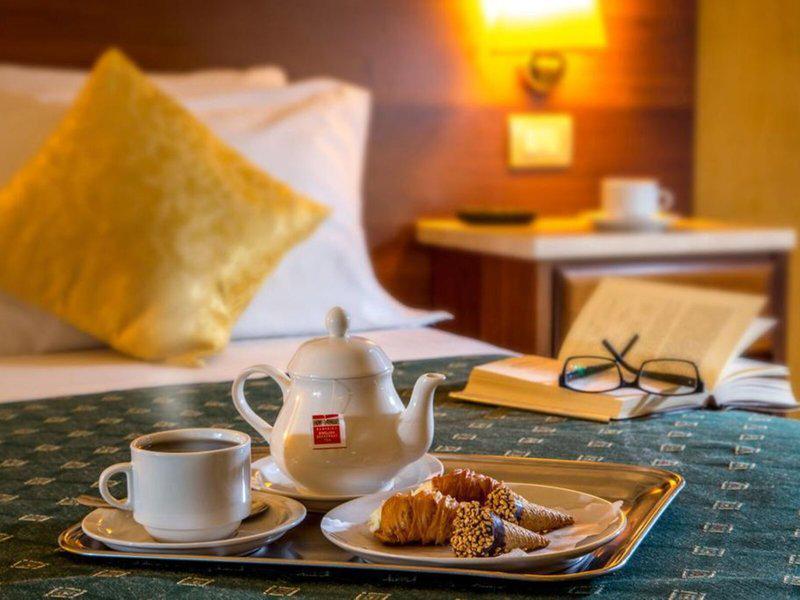 1FF1C6BE90C50397902448D47946D5F3