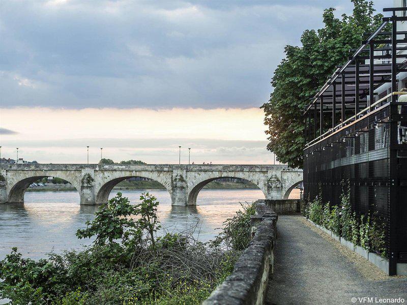 141E84049A9CBAE459C7C0220F97C46D