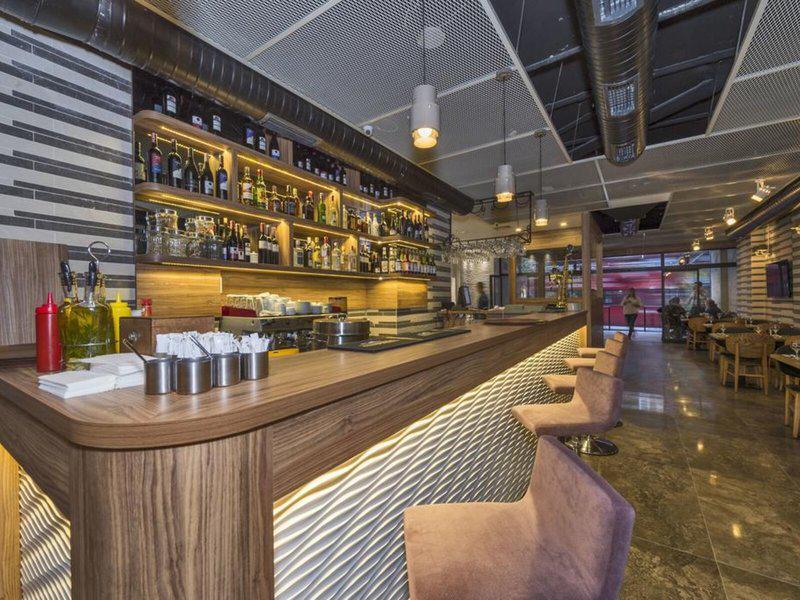 96EEC21D2865944FDC2681F8CA319710