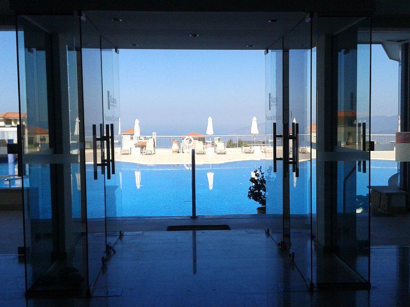 4C56EE96D0F18C6EB9EE2529214C692E