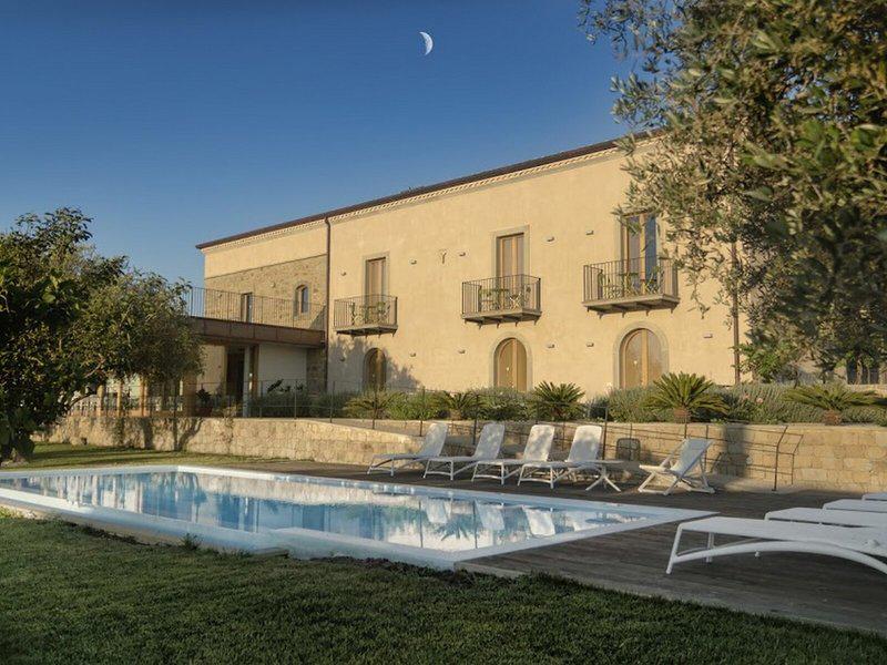 0B1664D18087B76363FB0F4F5FF14600