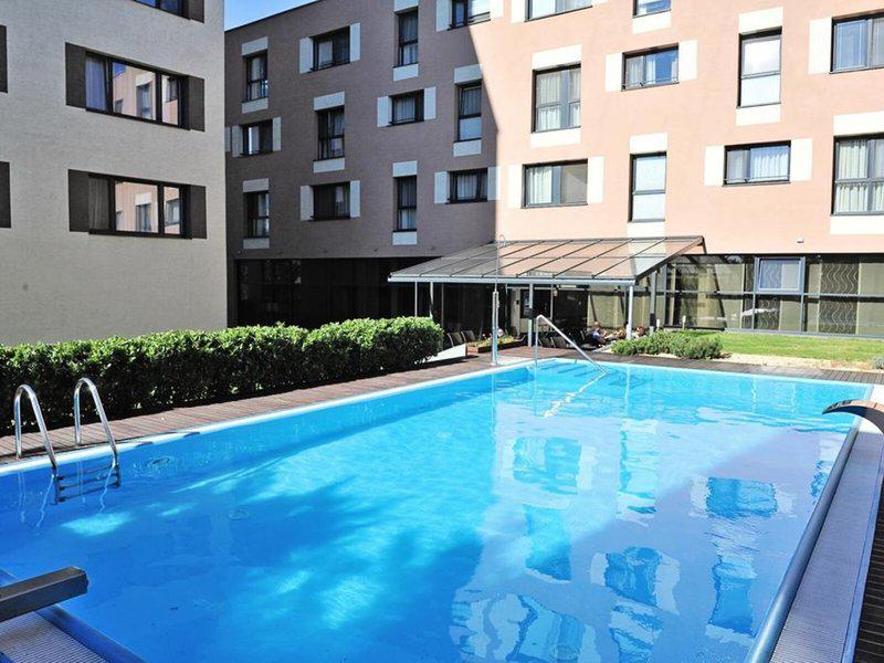 F8156E557C886AD3F4C9E27FDD09462E