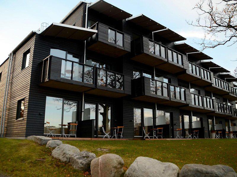 BC24774A7B369AD3F29D6820B84F91B8