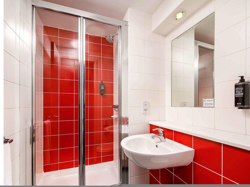 4FF44C48069CC17E88C72C8A4E2C51B8