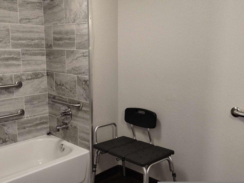 EA566697CD50DA9A7F7F4727F976539F