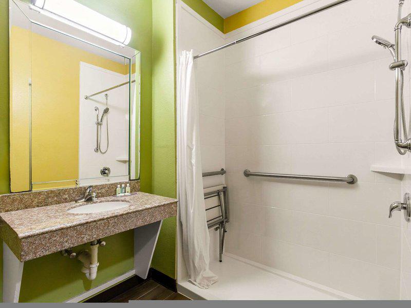 C69037F9DC412B1083129AEF9CEC4FF4