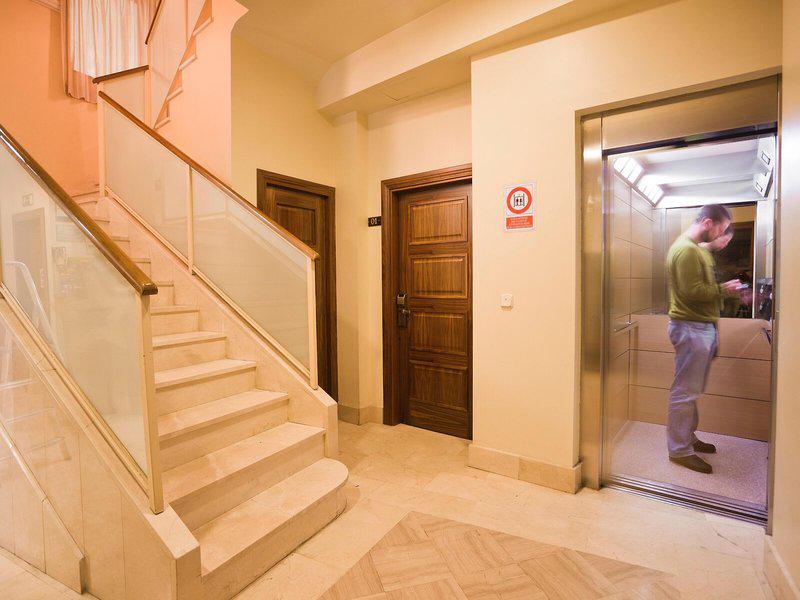 417948E1AA10736D634E411D5E95E36C